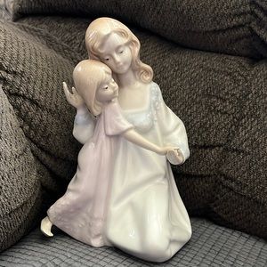 Paul Sebastian, Mother and Daughter figurine, VTG, 1990, porcelain